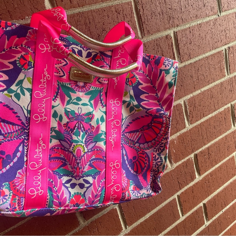 Lilly Pulitzer She’s Too Fly TRAVEL TOTE